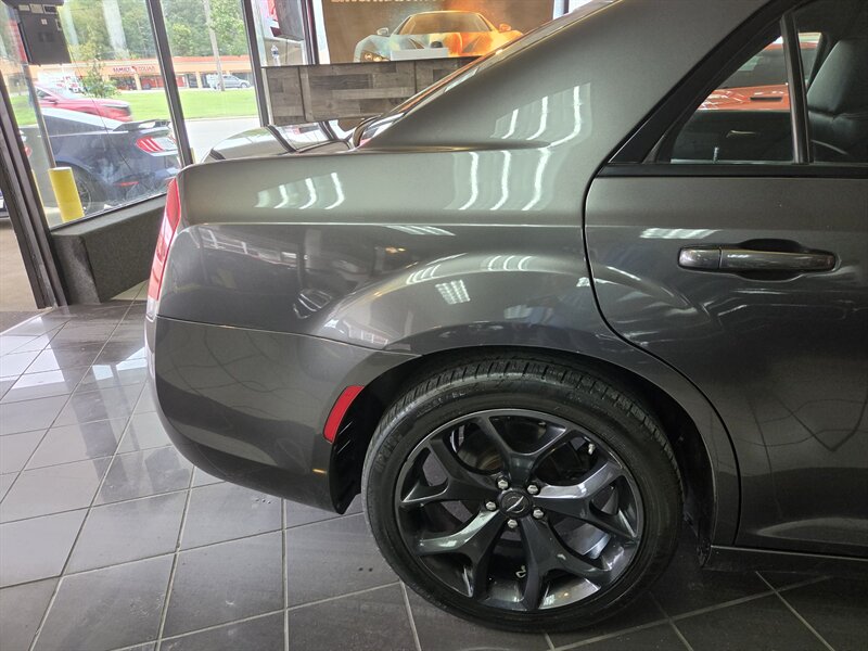 2023 Chrysler 300 Series S V6 4DR SEDAN - Photo 42 - Hamilton, OH 45015