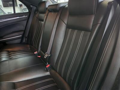 2023 Chrysler 300 Series S V6 4DR SEDAN - Photo 14 - Hamilton, OH 45015