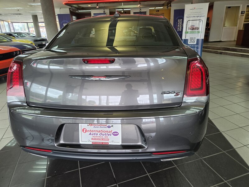 2023 Chrysler 300 Series S V6 4DR SEDAN - Photo 45 - Hamilton, OH 45015