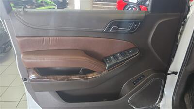 2016 Chevrolet Tahoe LTZ 4DR SUV 4X4 - Photo 9 - Hamilton, OH 45015