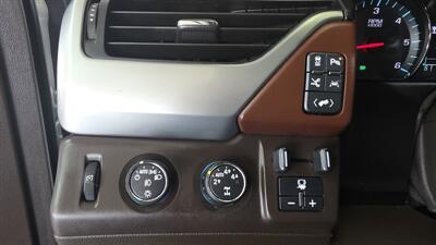 2016 Chevrolet Tahoe LTZ 4DR SUV 4X4 - Photo 16 - Hamilton, OH 45015