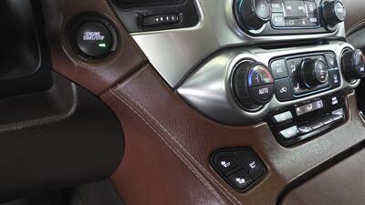 2016 Chevrolet Tahoe LTZ 4DR SUV 4X4 - Photo 20 - Hamilton, OH 45015