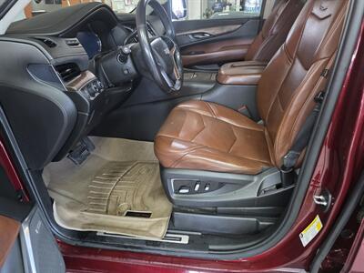 2019 Cadillac Escalade Premium Luxury 4DR SUV AWD   - Photo 23 - Hamilton, OH 45015