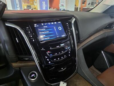 2019 Cadillac Escalade Premium Luxury 4DR SUV AWD   - Photo 45 - Hamilton, OH 45015