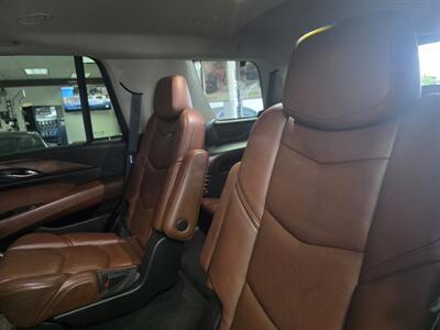 2019 Cadillac Escalade Premium Luxury 4DR SUV AWD   - Photo 35 - Hamilton, OH 45015