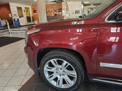 2019 Cadillac Escalade Premium Luxury 4DR SUV AWD   - Photo 14 - Hamilton, OH 45015