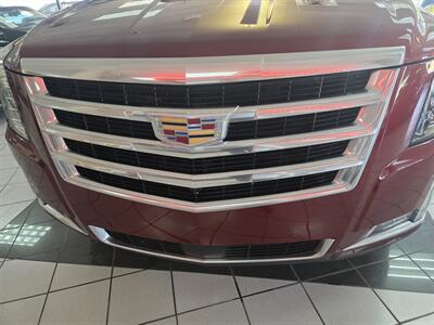 2019 Cadillac Escalade Premium Luxury 4DR SUV AWD   - Photo 16 - Hamilton, OH 45015