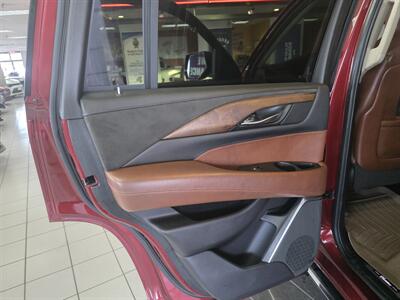 2019 Cadillac Escalade Premium Luxury 4DR SUV AWD   - Photo 36 - Hamilton, OH 45015