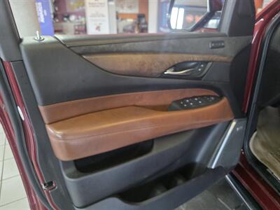 2019 Cadillac Escalade Premium Luxury 4DR SUV AWD   - Photo 25 - Hamilton, OH 45015