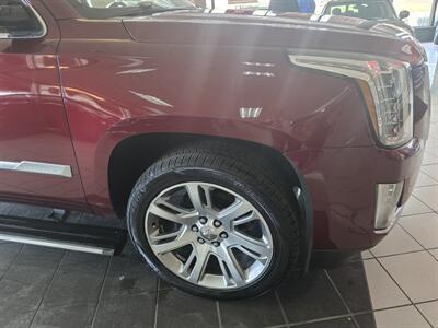 2019 Cadillac Escalade Premium Luxury 4DR SUV AWD   - Photo 19 - Hamilton, OH 45015