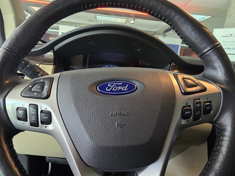 2017 Ford Flex Limited - Photo 32 - Hamilton, OH 45015