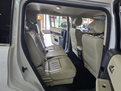 2017 Ford Flex Limited - Photo 21 - Hamilton, OH 45015