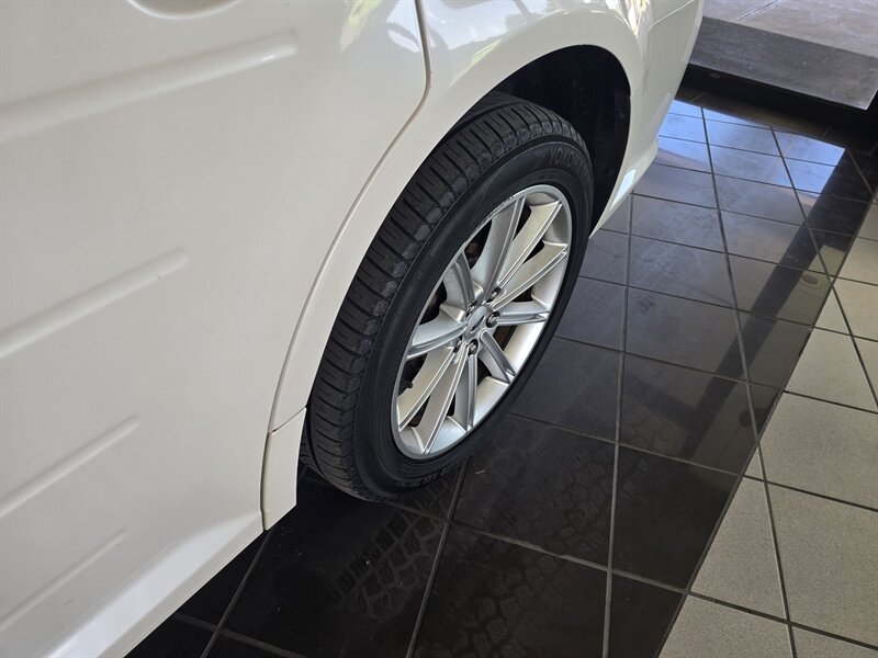2017 Ford Flex Limited - Photo 39 - Hamilton, OH 45015