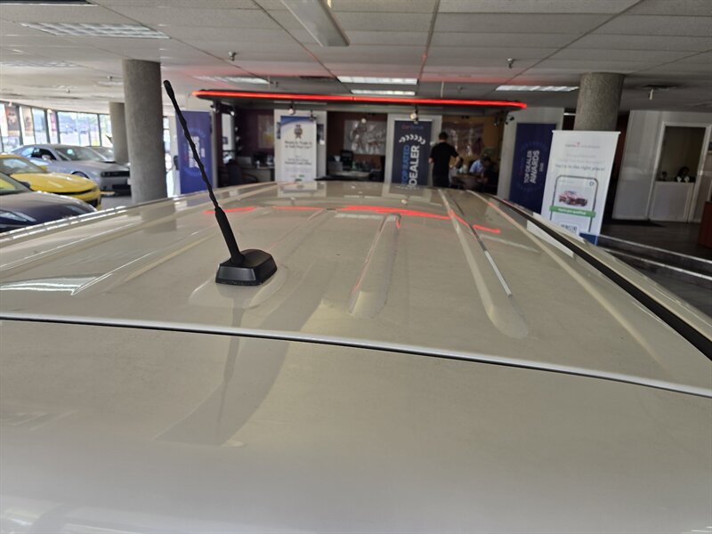 2017 Ford Flex Limited - Photo 38 - Hamilton, OH 45015