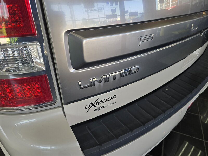 2017 Ford Flex Limited - Photo 34 - Hamilton, OH 45015
