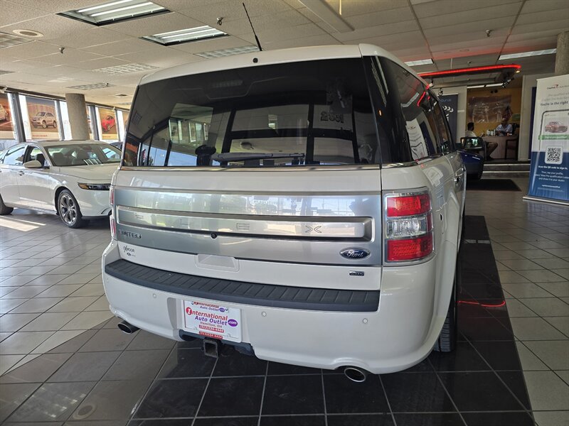 2017 Ford Flex Limited - Photo 5 - Hamilton, OH 45015