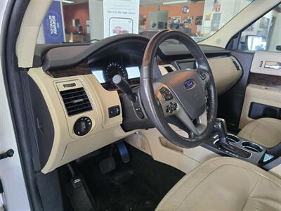 2017 Ford Flex Limited - Photo 8 - Hamilton, OH 45015