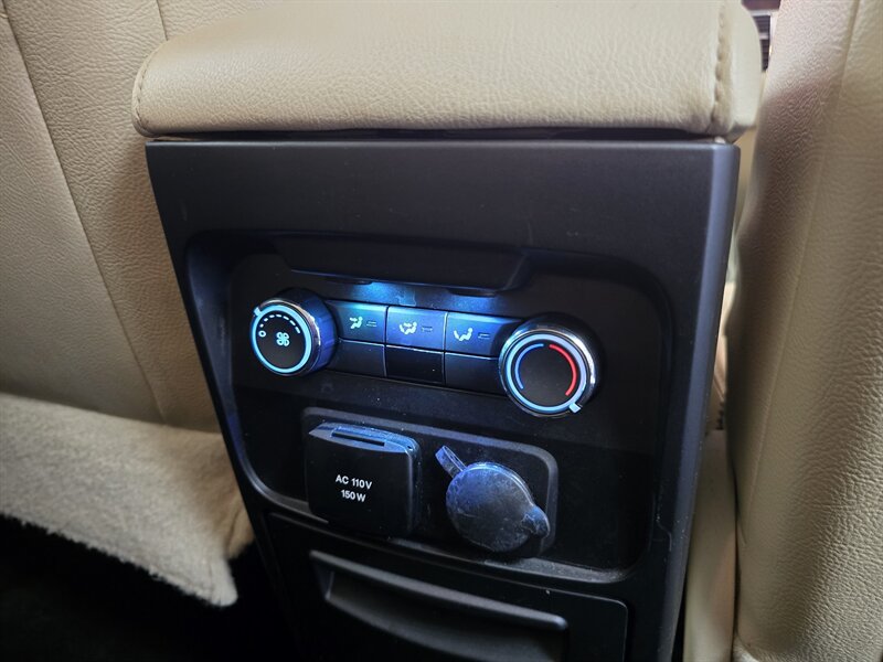 2017 Ford Flex Limited - Photo 19 - Hamilton, OH 45015