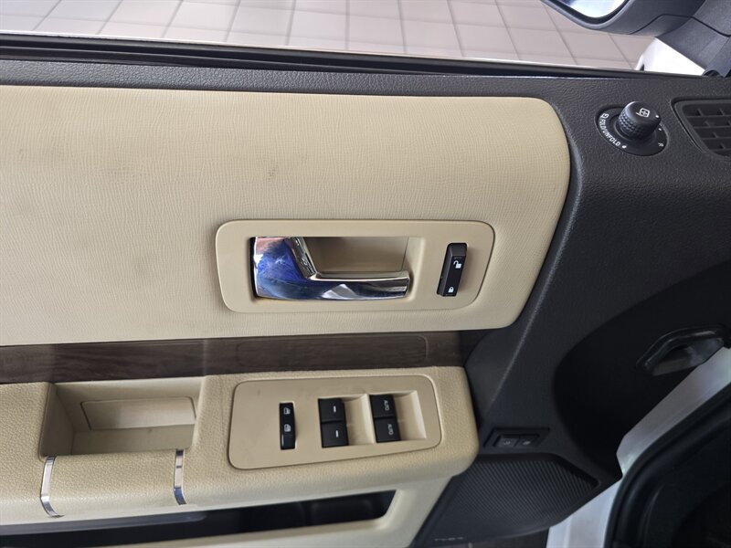2017 Ford Flex Limited - Photo 23 - Hamilton, OH 45015