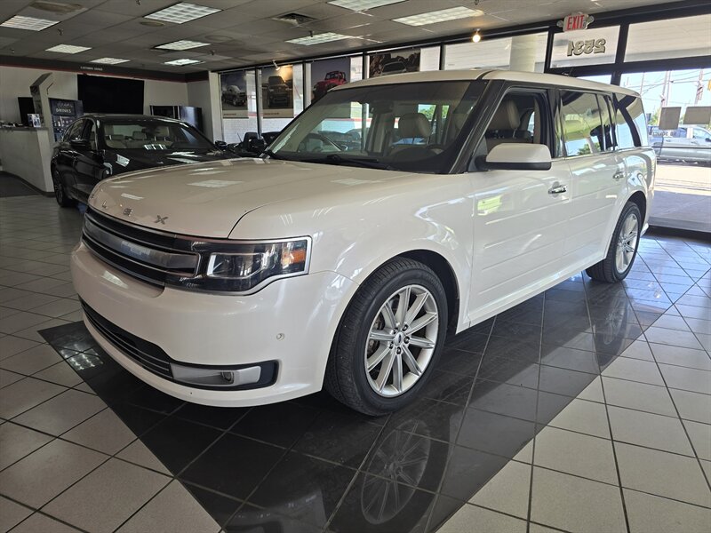 2017 Ford Flex Limited   - Photo 1 - Hamilton, OH 45015