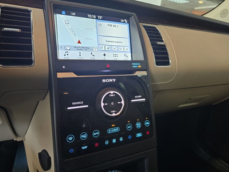 2017 Ford Flex Limited - Photo 29 - Hamilton, OH 45015