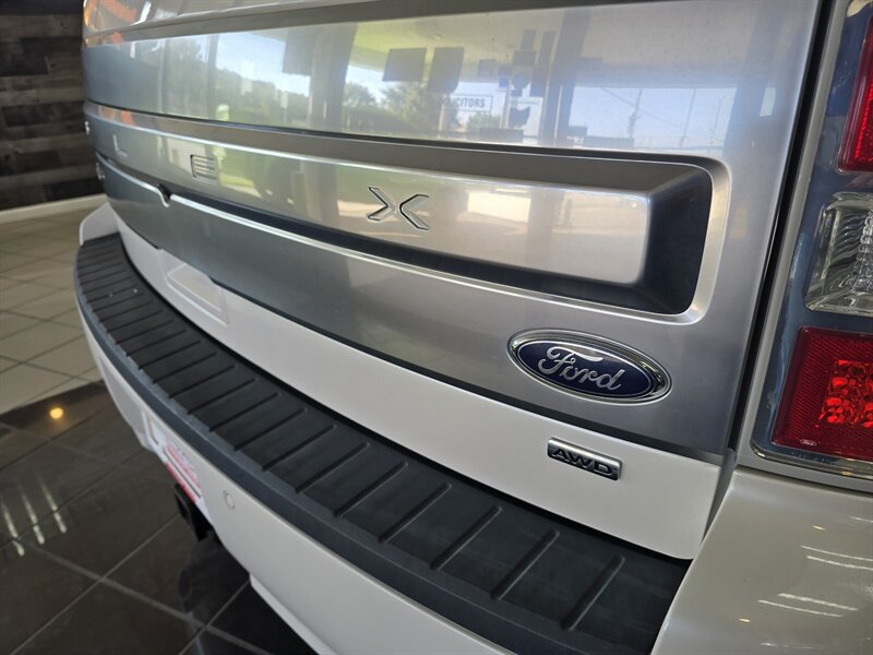 2017 Ford Flex Limited - Photo 36 - Hamilton, OH 45015