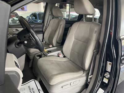 2016 Honda Odyssey SE 4DR MINI-VAN   - Photo 10 - Hamilton, OH 45015