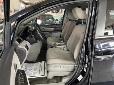 2016 Honda Odyssey SE 4DR MINI-VAN   - Photo 9 - Hamilton, OH 45015