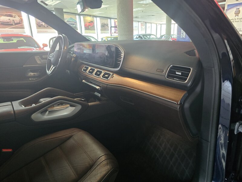 2022 Mercedes-Benz GLS 450 4-MATIC 4DRSUV AWD - Photo 15 - Hamilton, OH 45015