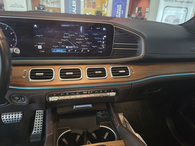 2022 Mercedes-Benz GLS 450 4-MATIC 4DRSUV AWD - Photo 38 - Hamilton, OH 45015