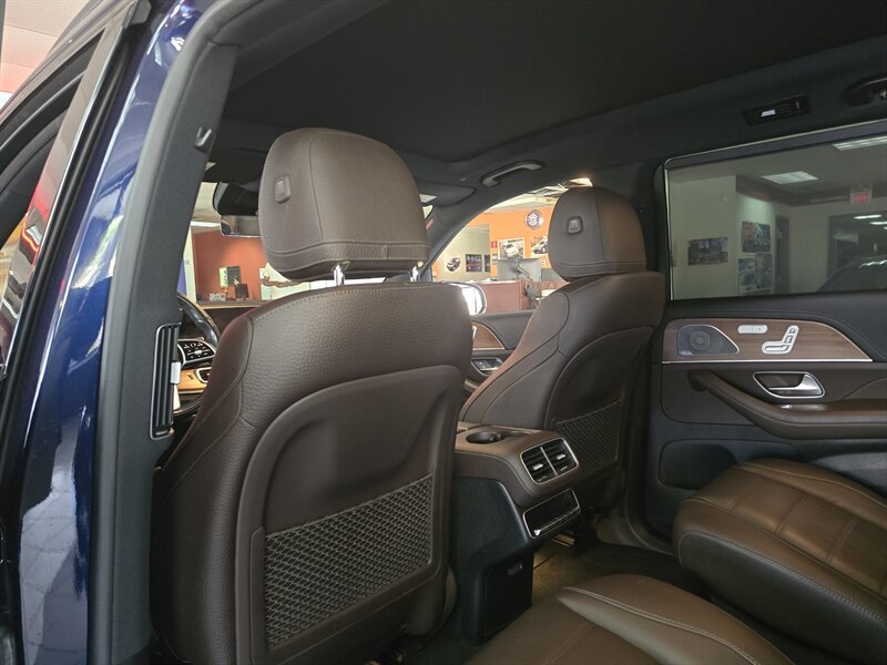 2022 Mercedes-Benz GLS 450 4-MATIC 4DRSUV AWD - Photo 11 - Hamilton, OH 45015