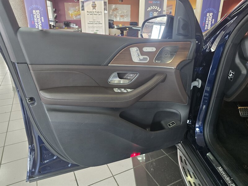 2022 Mercedes-Benz GLS 450 4-MATIC 4DRSUV AWD - Photo 7 - Hamilton, OH 45015