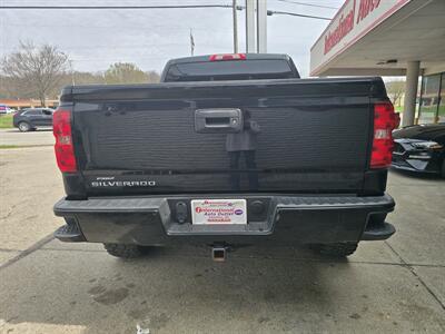 2018 Chevrolet Silverado 1500 Custom 4DR CREW CAB 4X4 V8   - Photo 5 - Hamilton, OH 45015