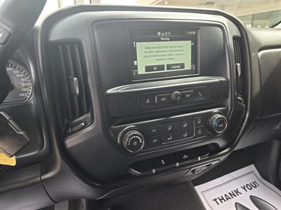 2018 Chevrolet Silverado 1500 Custom 4DR CREW CAB 4X4 V8   - Photo 19 - Hamilton, OH 45015