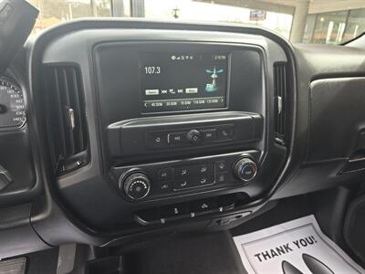 2018 Chevrolet Silverado 1500 Custom 4DR CREW CAB 4X4 V8   - Photo 23 - Hamilton, OH 45015