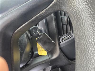 2018 Chevrolet Silverado 1500 Custom 4DR CREW CAB 4X4 V8   - Photo 21 - Hamilton, OH 45015