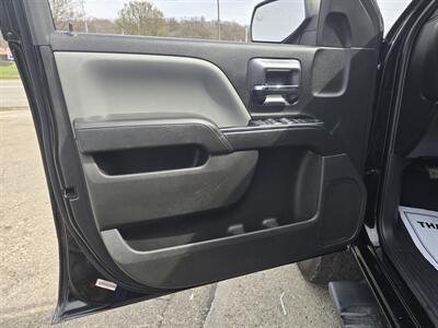 2018 Chevrolet Silverado 1500 Custom 4DR CREW CAB 4X4 V8   - Photo 7 - Hamilton, OH 45015