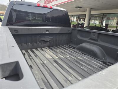2018 Chevrolet Silverado 1500 Custom 4DR CREW CAB 4X4 V8   - Photo 24 - Hamilton, OH 45015