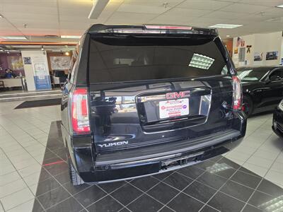 2016 GMC Yukon SLT 4DR SUV AWD   - Photo 6 - Hamilton, OH 45015