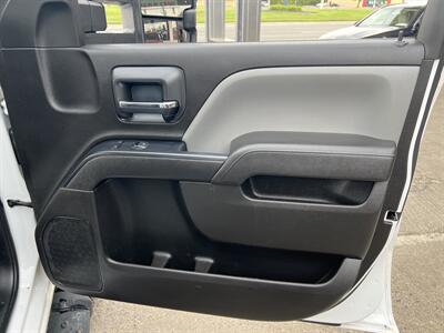 2018 Chevrolet Silverado 2500 Work Truck 4DR EXTENDED CAB   - Photo 24 - Hamilton, OH 45015