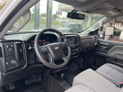 2018 Chevrolet Silverado 2500 Work Truck 4DR EXTENDED CAB   - Photo 9 - Hamilton, OH 45015