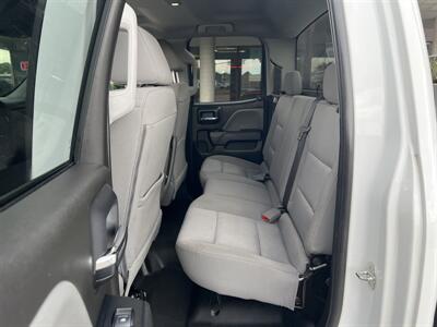 2018 Chevrolet Silverado 2500 Work Truck 4DR EXTENDED CAB   - Photo 17 - Hamilton, OH 45015
