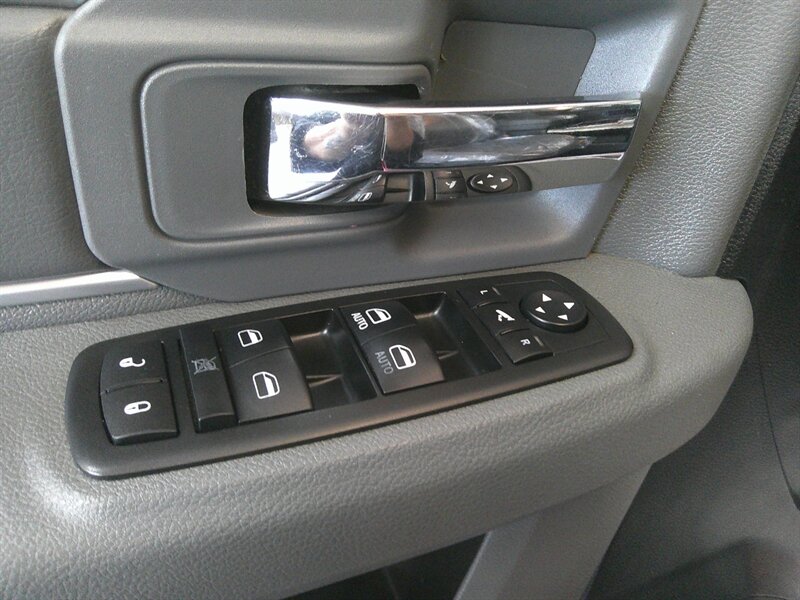 2014 RAM 1500 Big Horn/QUAD CAB/4X4 - Photo 18 - Hamilton, OH 45015