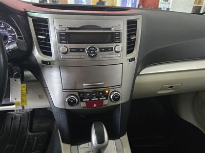 2011 Subaru Outback 2.5i Premium 4DR WAGON AWD   - Photo 23 - Hamilton, OH 45015