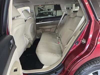 2011 Subaru Outback 2.5i Premium 4DR WAGON AWD   - Photo 11 - Hamilton, OH 45015