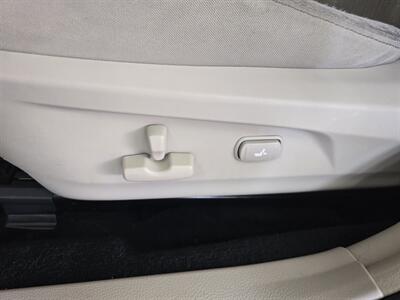 2011 Subaru Outback 2.5i Premium 4DR WAGON AWD   - Photo 18 - Hamilton, OH 45015