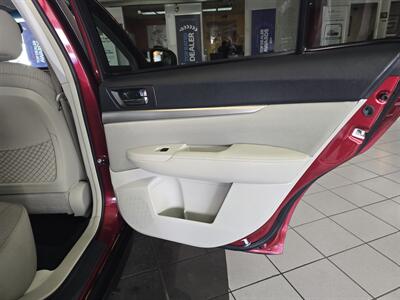 2011 Subaru Outback 2.5i Premium 4DR WAGON AWD   - Photo 15 - Hamilton, OH 45015