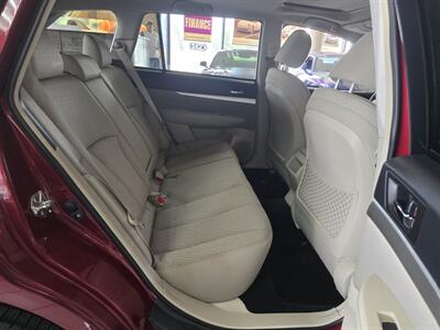 2011 Subaru Outback 2.5i Premium 4DR WAGON AWD   - Photo 16 - Hamilton, OH 45015