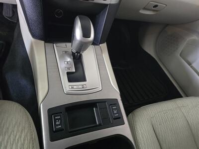 2011 Subaru Outback 2.5i Premium 4DR WAGON AWD   - Photo 20 - Hamilton, OH 45015