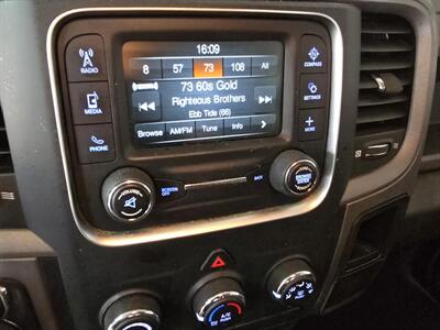 2019 RAM 1500 Classic Express 4DR QUAD CAB 4X4   - Photo 22 - Hamilton, OH 45015
